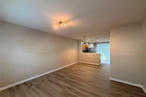 Townhouse in Ocala, Florida 2 bedrooms, 105.35 sq.m. № 2266985 - photo 4
