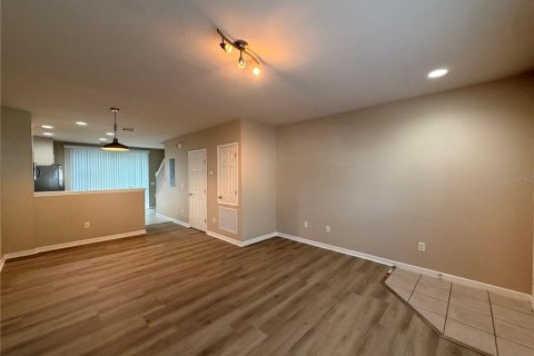 Townhouse in Ocala, Florida 2 bedrooms, 105.35 sq.m. № 2266985 - photo 7