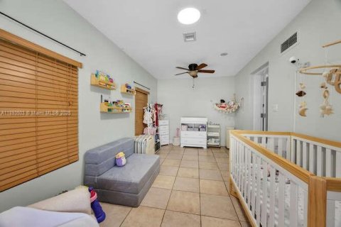 Casa en venta en West Miami, Florida, 3 dormitorios, 135.27 m2 № 1945834 - foto 28
