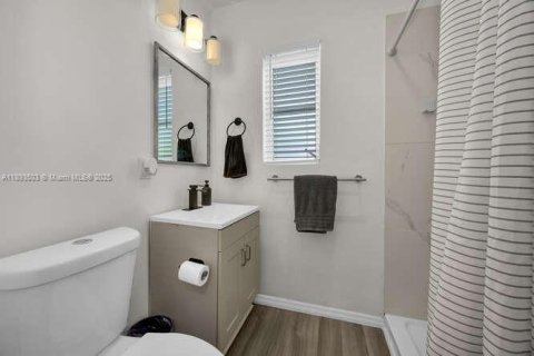 Casa en venta en West Miami, Florida, 3 dormitorios, 135.27 m2 № 1945834 - foto 29