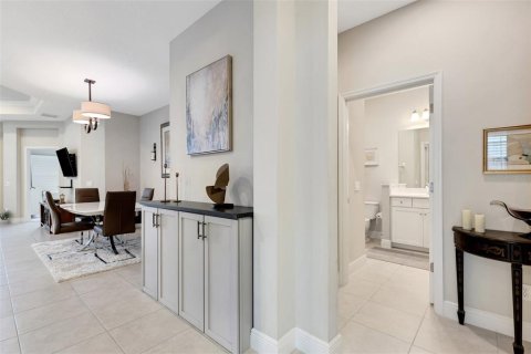 House in Sarasota, Florida 2 bedrooms, 141.58 sq.m. № 1851779 - photo 12