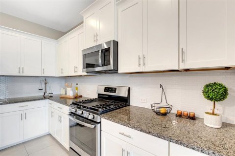 House in Sarasota, Florida 2 bedrooms, 141.58 sq.m. № 1851779 - photo 15