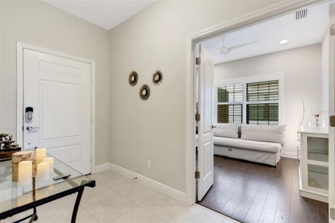 House in Sarasota, Florida 2 bedrooms, 141.58 sq.m. № 1851779 - photo 6