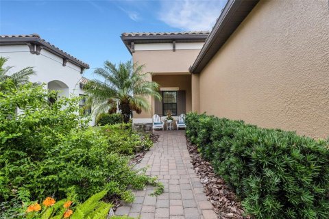 House in Sarasota, Florida 2 bedrooms, 141.58 sq.m. № 1851779 - photo 2