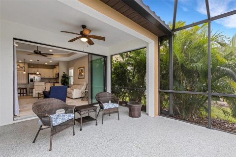 House in Sarasota, Florida 2 bedrooms, 141.58 sq.m. № 1851779 - photo 4
