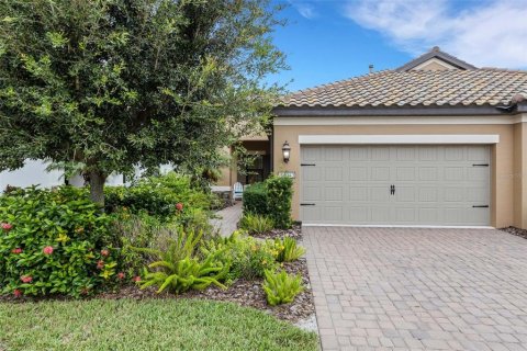House in Sarasota, Florida 2 bedrooms, 141.58 sq.m. № 1851779 - photo 1