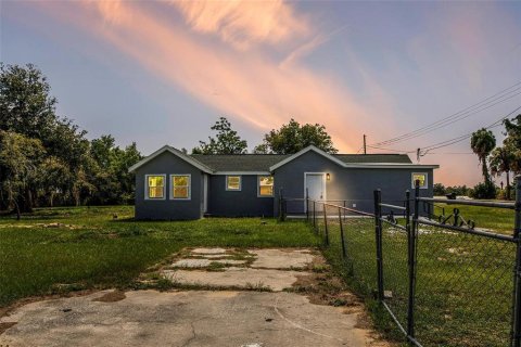 House in Avon Park, Florida 4 bedrooms, 192.96 sq.m. № 2135565