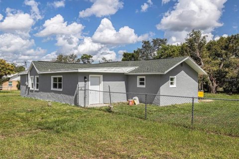 House in Avon Park, Florida 4 bedrooms, 192.96 sq.m. № 2135565 - photo 5