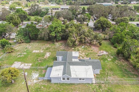 House in Avon Park, Florida 4 bedrooms, 192.96 sq.m. № 2135565 - photo 6