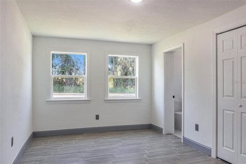 House in Avon Park, Florida 4 bedrooms, 192.96 sq.m. № 2135565 - photo 17