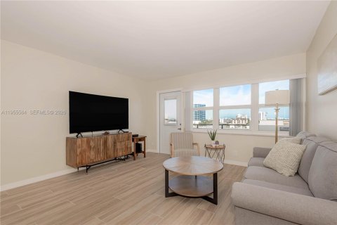 Купить кондоминиум в Халландейл-Бич, Флорида 2 спальни, 116.13м2, № 2009680 - фото 4