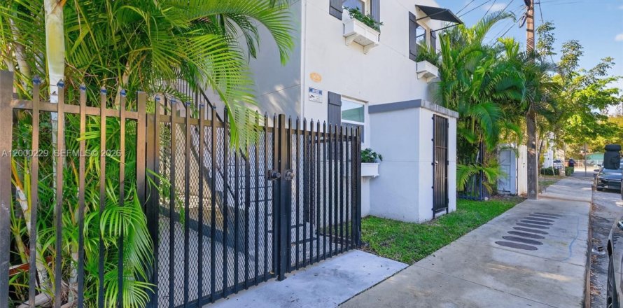 Appartement à Miami, Floride 1 chambre, 343.37 m2 № 2091387