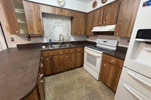House in Mulberry, Florida 3 bedrooms, 102.84 sq.m. № 1855582 - photo 6