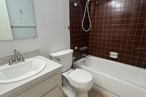 House in Mulberry, Florida 3 bedrooms, 102.84 sq.m. № 1855582 - photo 4