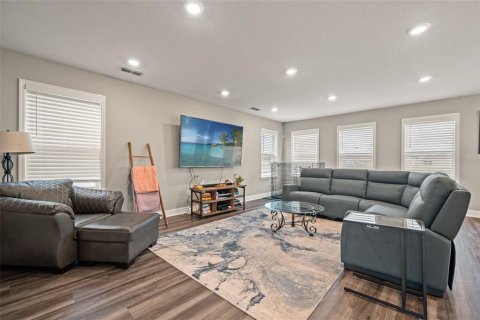 Casa en venta en Wesley Chapel, Florida, 4 dormitorios, 260.31 m2 № 1899399 - foto 10