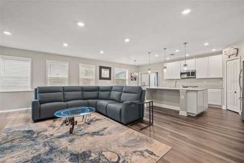 Casa en venta en Wesley Chapel, Florida, 4 dormitorios, 260.31 m2 № 1899399 - foto 11