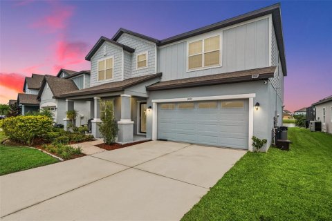 Casa en venta en Wesley Chapel, Florida, 4 dormitorios, 260.31 m2 № 1899399 - foto 3