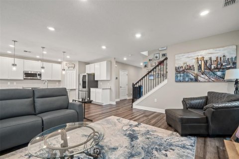 Casa en venta en Wesley Chapel, Florida, 4 dormitorios, 260.31 m2 № 1899399 - foto 20