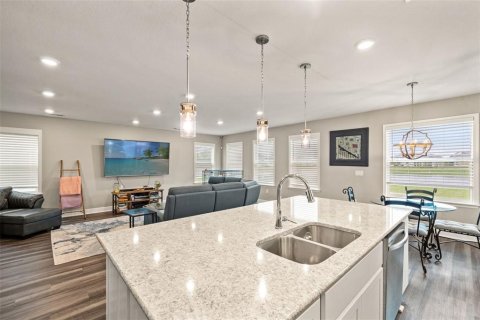 Casa en venta en Wesley Chapel, Florida, 4 dormitorios, 260.31 m2 № 1899399 - foto 18