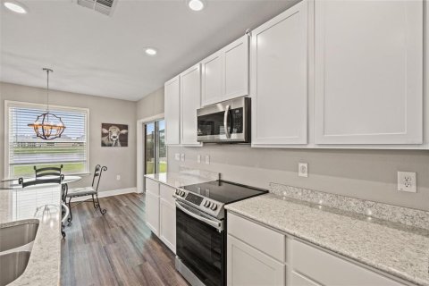 Casa en venta en Wesley Chapel, Florida, 4 dormitorios, 260.31 m2 № 1899399 - foto 19
