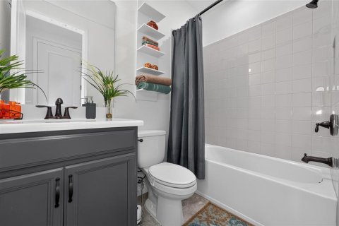 Villa ou maison à vendre à Kissimmee, Floride: 4 chambres, 319.21 m2 № 2342149 - photo 26