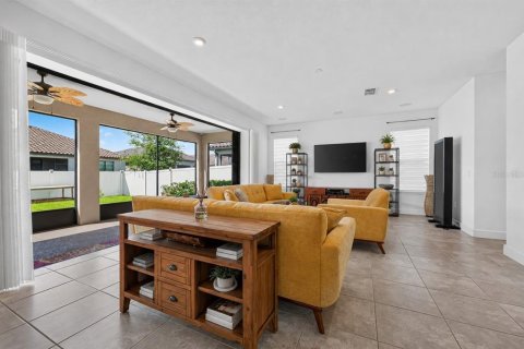 Villa ou maison à vendre à Kissimmee, Floride: 4 chambres, 319.21 m2 № 2342149 - photo 13