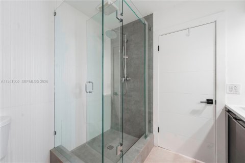 House in Fort Lauderdale, Florida 2 bedrooms, 149.94 sq.m. № 2023756 - photo 17