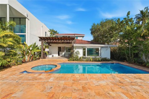 House in Fort Lauderdale, Florida 2 bedrooms, 149.94 sq.m. № 2023756 - photo 28