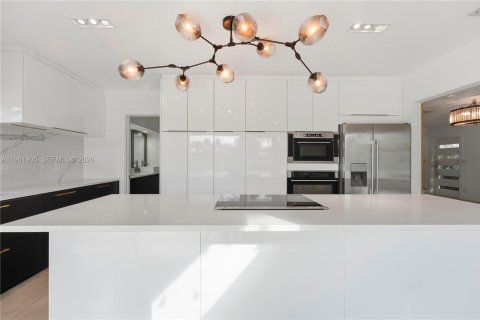 House in Fort Lauderdale, Florida 2 bedrooms, 149.94 sq.m. № 2023756 - photo 13