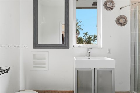 House in Fort Lauderdale, Florida 2 bedrooms, 149.94 sq.m. № 2023756 - photo 27