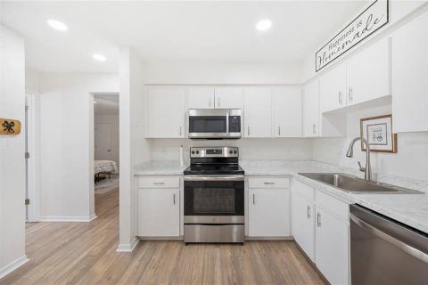 Duplex in Lakeland, Florida 2 bedrooms, 138.05 sq.m. № 1832727 - photo 8