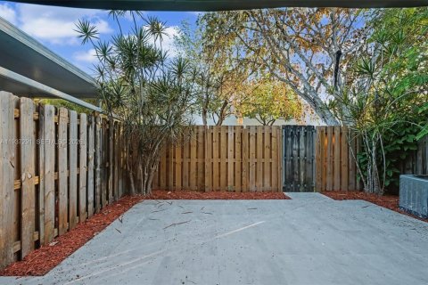 Touwnhouse à louer à Cooper City, Floride: 3 chambres, 120.96 m2 № 1995495 - photo 30