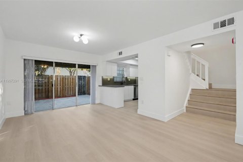 Touwnhouse à louer à Cooper City, Floride: 3 chambres, 120.96 m2 № 1995495 - photo 4