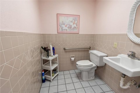Propiedad comercial en venta en Lake Wales, Florida, 384.15 m2 № 2207898 - foto 23