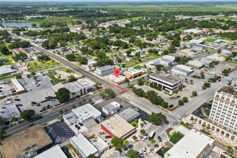 Immobilier commercial à Lake Wales, Floride 384.15 m2 № 2207898