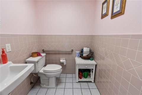 Propiedad comercial en venta en Lake Wales, Florida, 384.15 m2 № 2207898 - foto 21