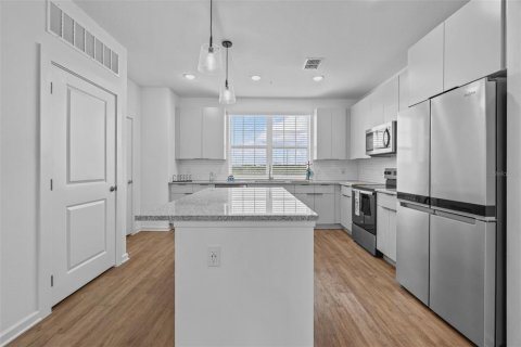 Townhouse in Nokomis, Florida 2 bedrooms, 119.29 sq.m. № 2196233 - photo 15