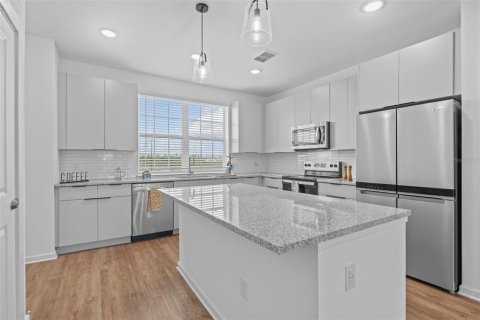 Townhouse in Nokomis, Florida 2 bedrooms, 119.29 sq.m. № 2196233 - photo 17