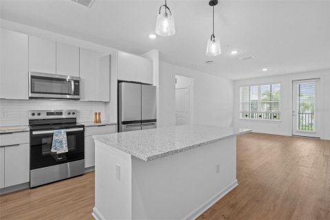 Townhouse in Nokomis, Florida 2 bedrooms, 119.29 sq.m. № 2196233 - photo 19