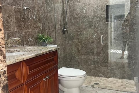 House in Lehigh Acres, Florida 2 bedrooms, 77.48 sq.m. № 2043919 - photo 12