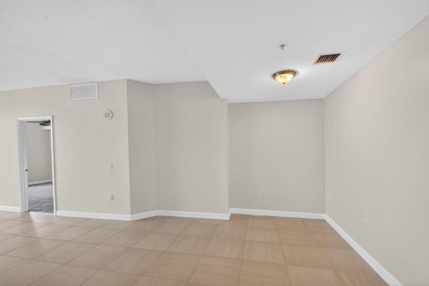 Copropriété à vendre à West Palm Beach, Floride: 2 chambres, 107.77 m2 № 2078327 - photo 4
