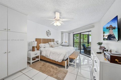 Condo in Tamarac, Florida, 2 bedrooms № 2244131 - photo 24