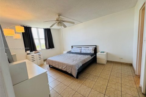 Купить кондоминиум в Норт-Майами-Бич, Флорида 2 спальни, 95.22м2, № 1980266 - фото 18