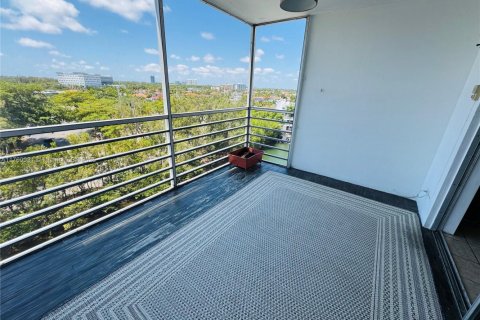 Купить кондоминиум в Норт-Майами-Бич, Флорида 2 спальни, 95.22м2, № 1980266 - фото 27