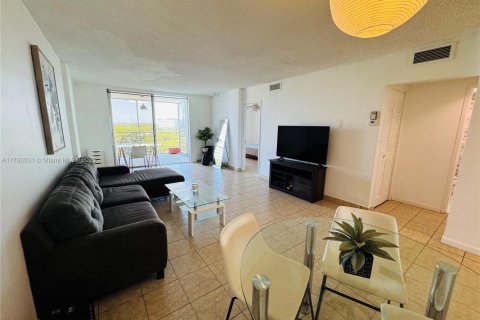 Купить кондоминиум в Норт-Майами-Бич, Флорида 2 спальни, 95.22м2, № 1980266 - фото 2