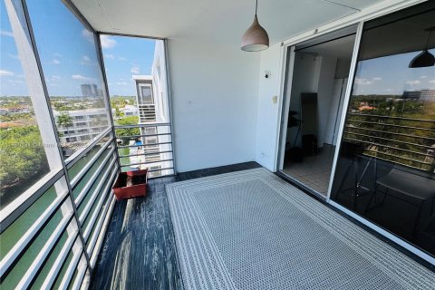 Купить кондоминиум в Норт-Майами-Бич, Флорида 2 спальни, 95.22м2, № 1980266 - фото 6