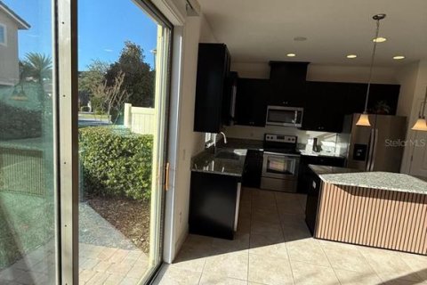 Touwnhouse à louer à Orlando, Floride: 3 chambres, 125.7 m2 № 2388953 - photo 3