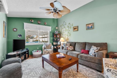 Casa en venta en Hudson, Florida, 3 dormitorios, 145.39 m2 № 2195586 - foto 16