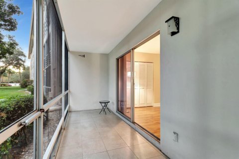 Condominio en venta en Coconut Creek, Florida, 1 dormitorio, 74.14 m2 № 2078266 - foto 11