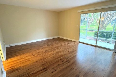 Condominio en venta en Coconut Creek, Florida, 1 dormitorio, 74.14 m2 № 2078266 - foto 8